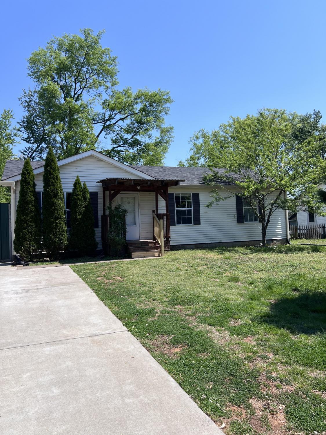 1101-N-Lakeshore-Dr For Sale