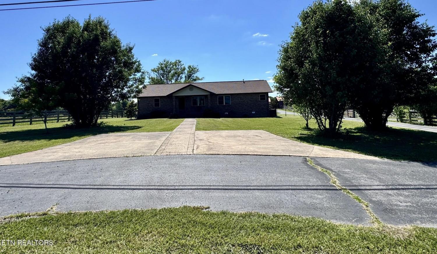 6986 S York Hwy TN 38553 For Sale - 