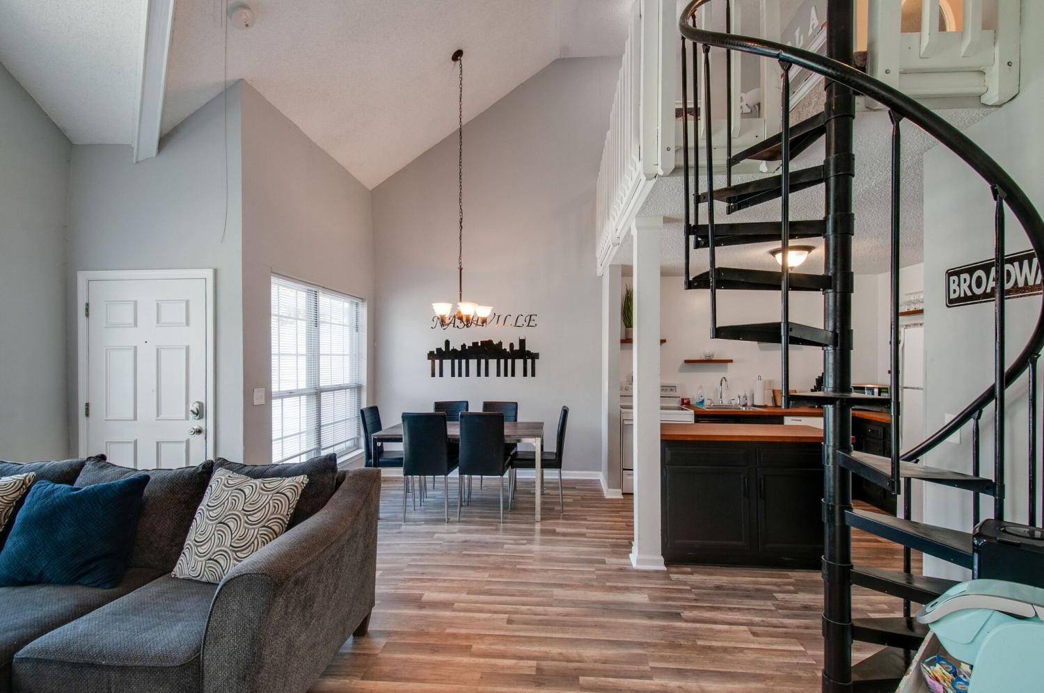 1119-Waggoner-Ct--W For Sale