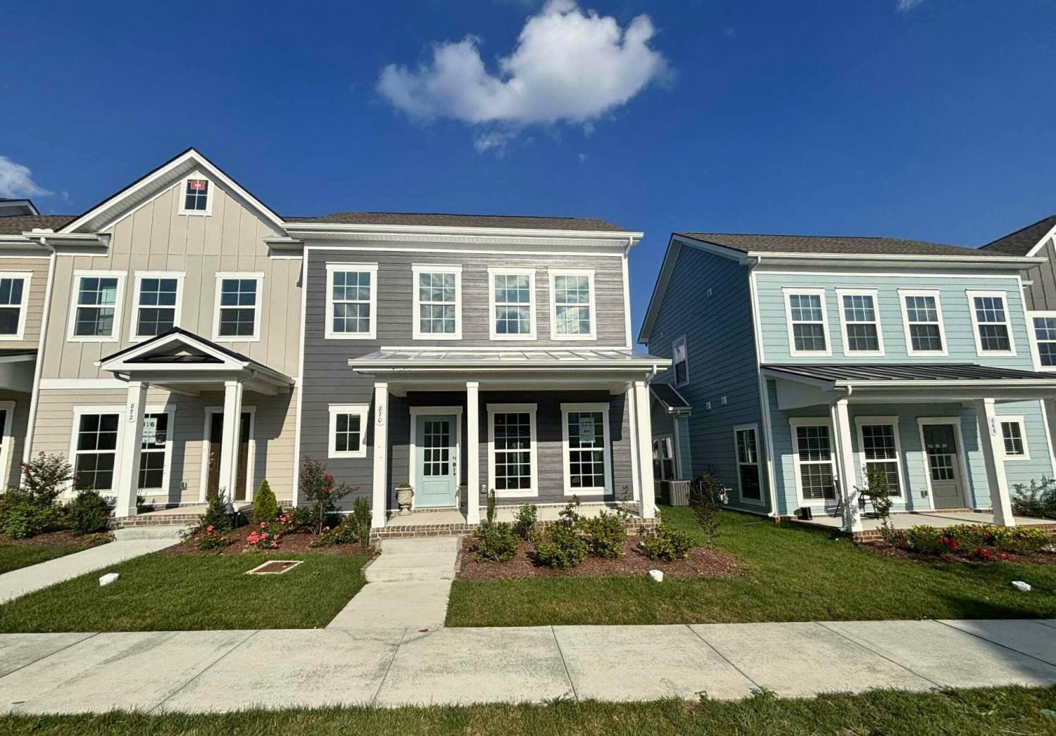 870-Westcott-Ln For Sale