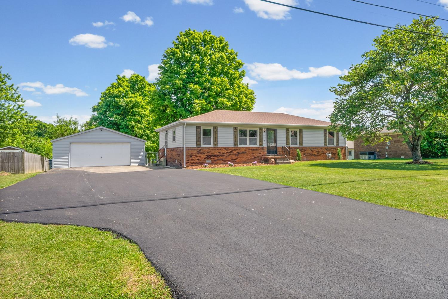 711-Sanderson-Dr For Sale
