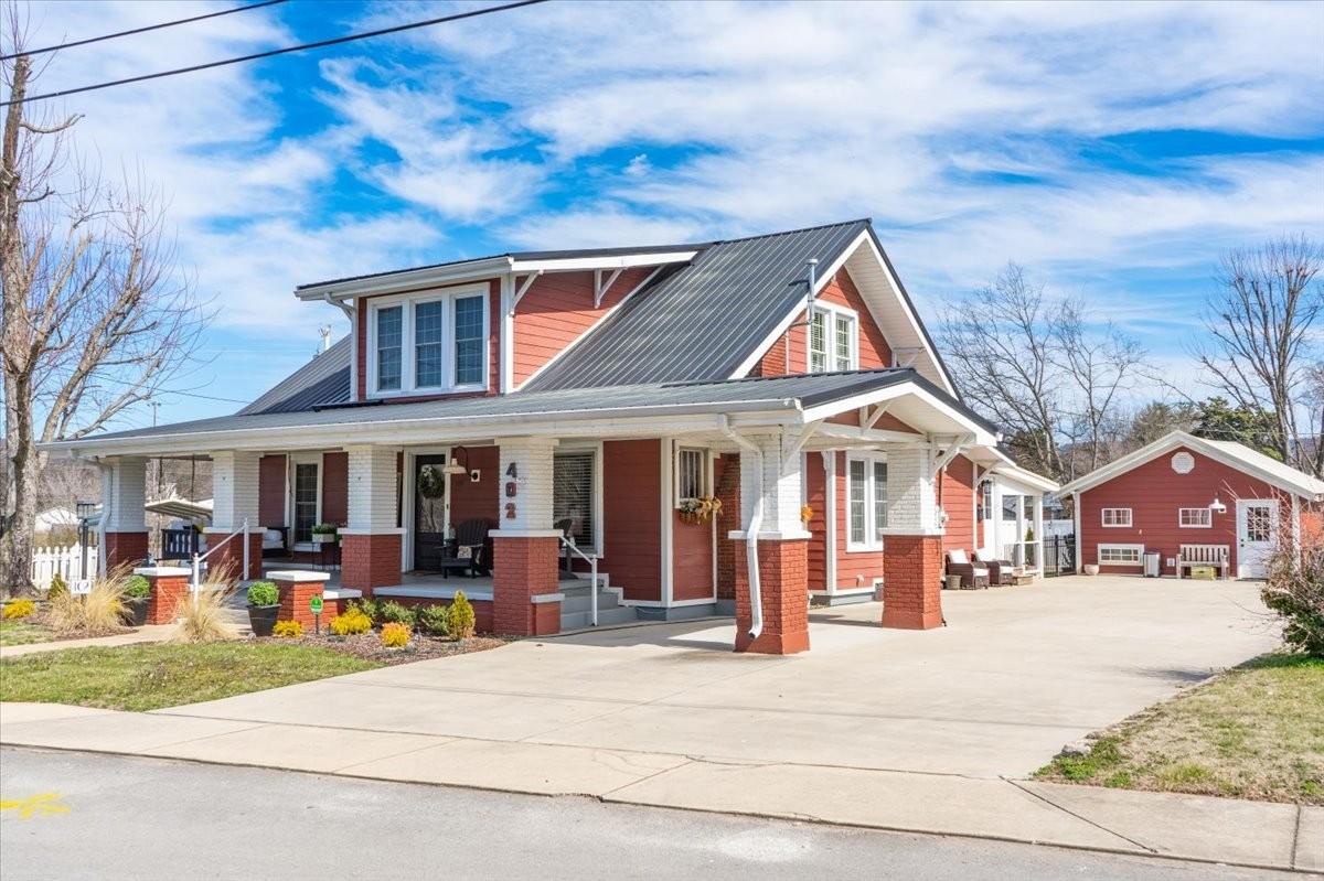 402-Montgomery-St For Sale