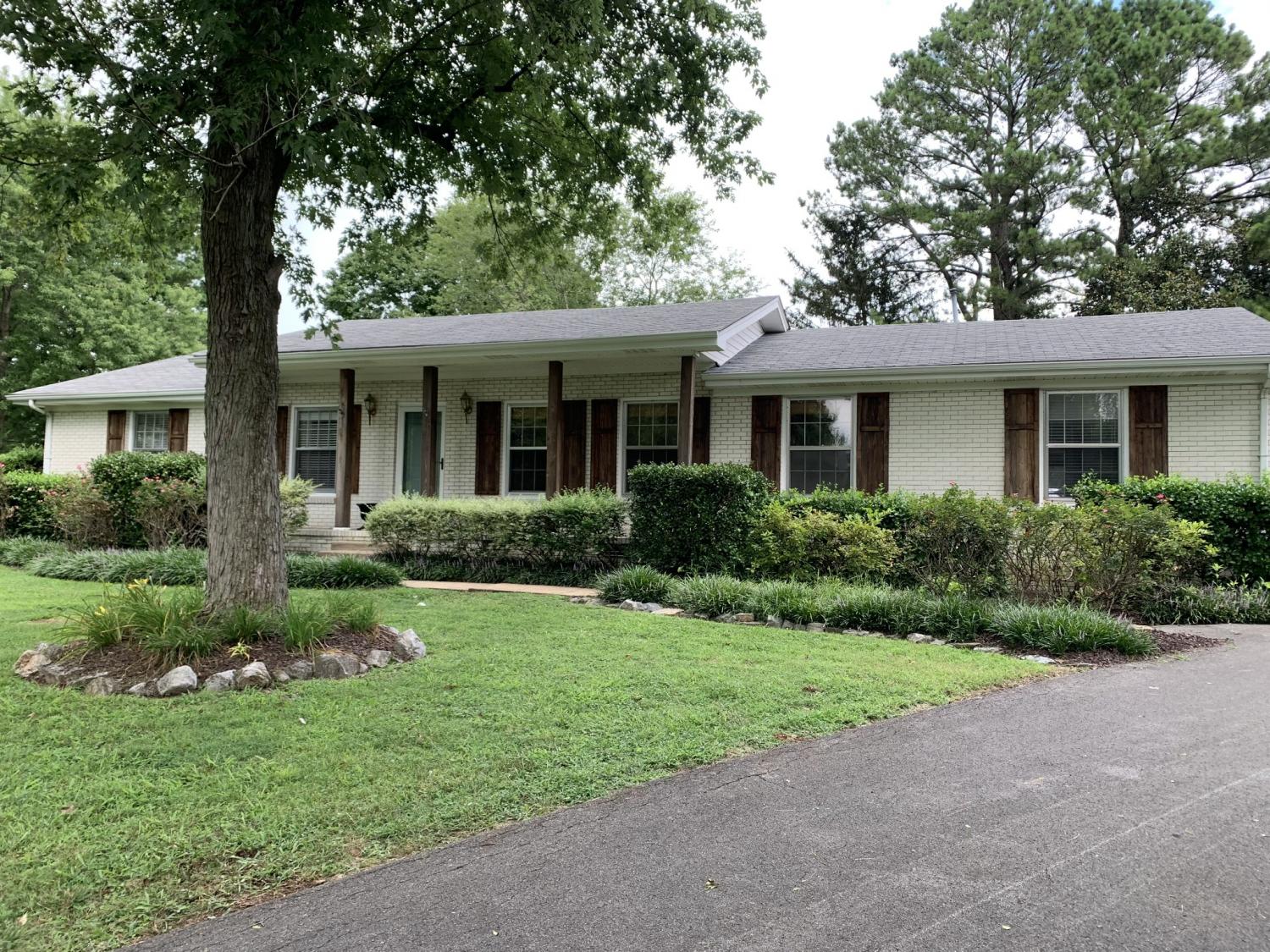 1203-Bond-Ct For Sale