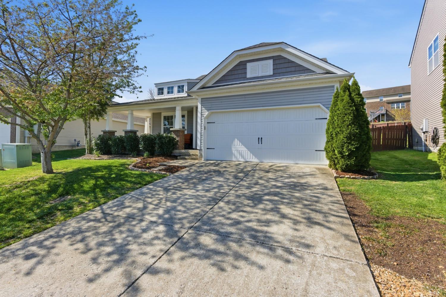 736-Gloucester-Ln For Sale