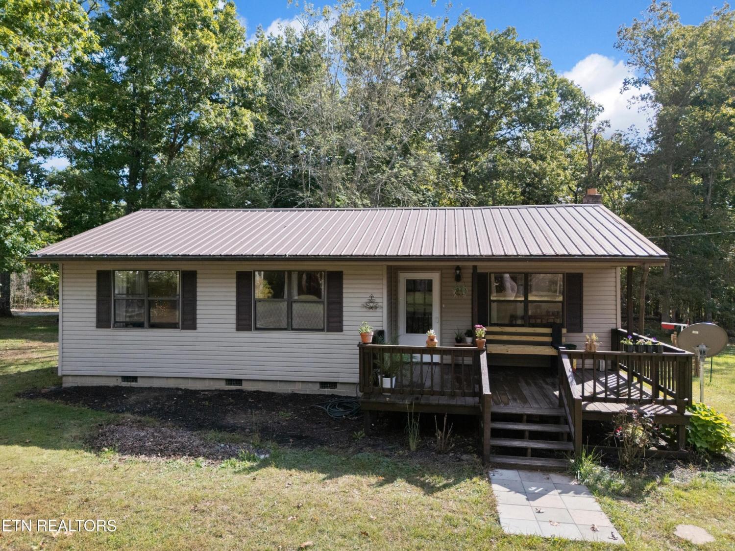 185-Thompson-Rd For Sale