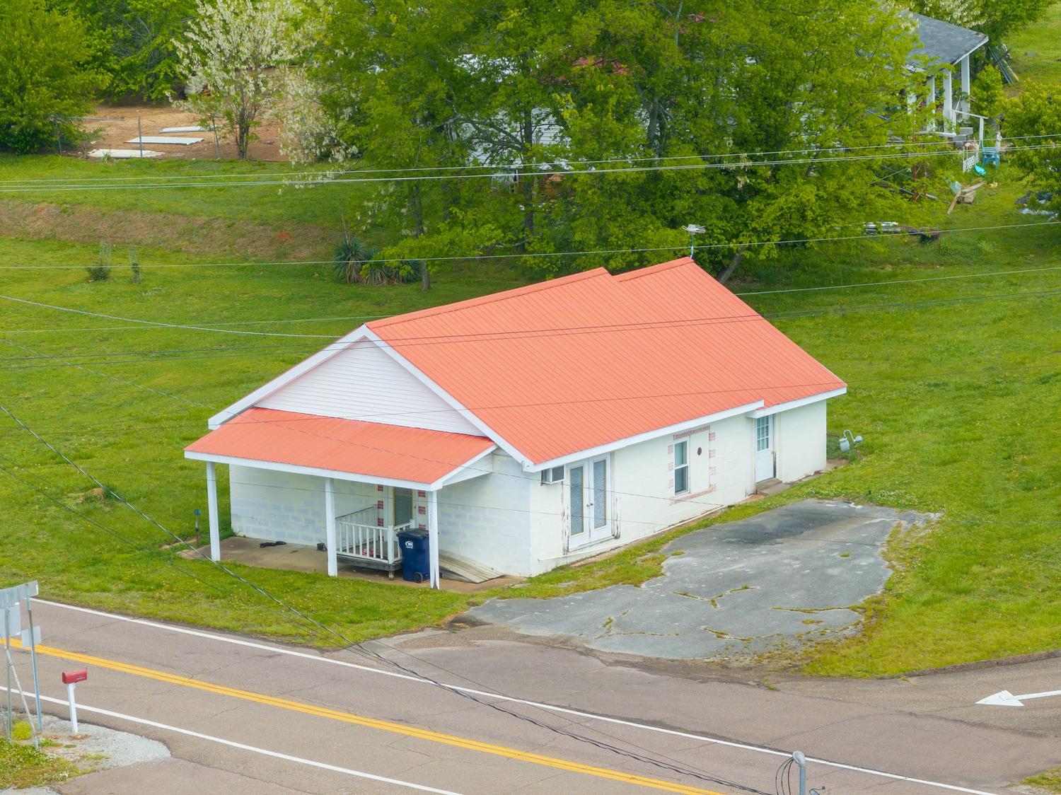 4555-Henderson-Rd For Sale