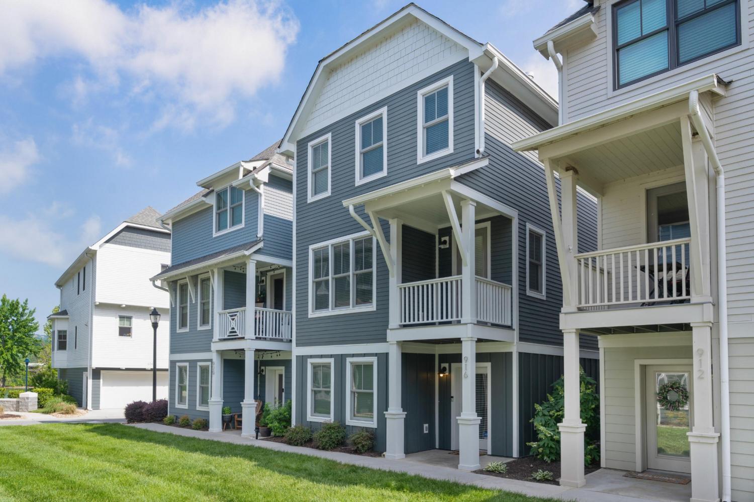 916-Islander-Way For Sale