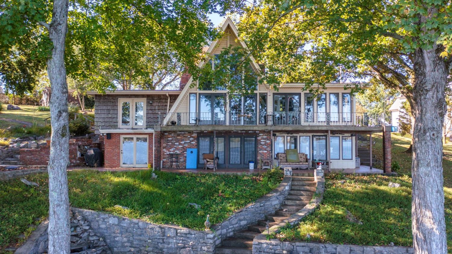 289-Lakeview-Cir For Sale