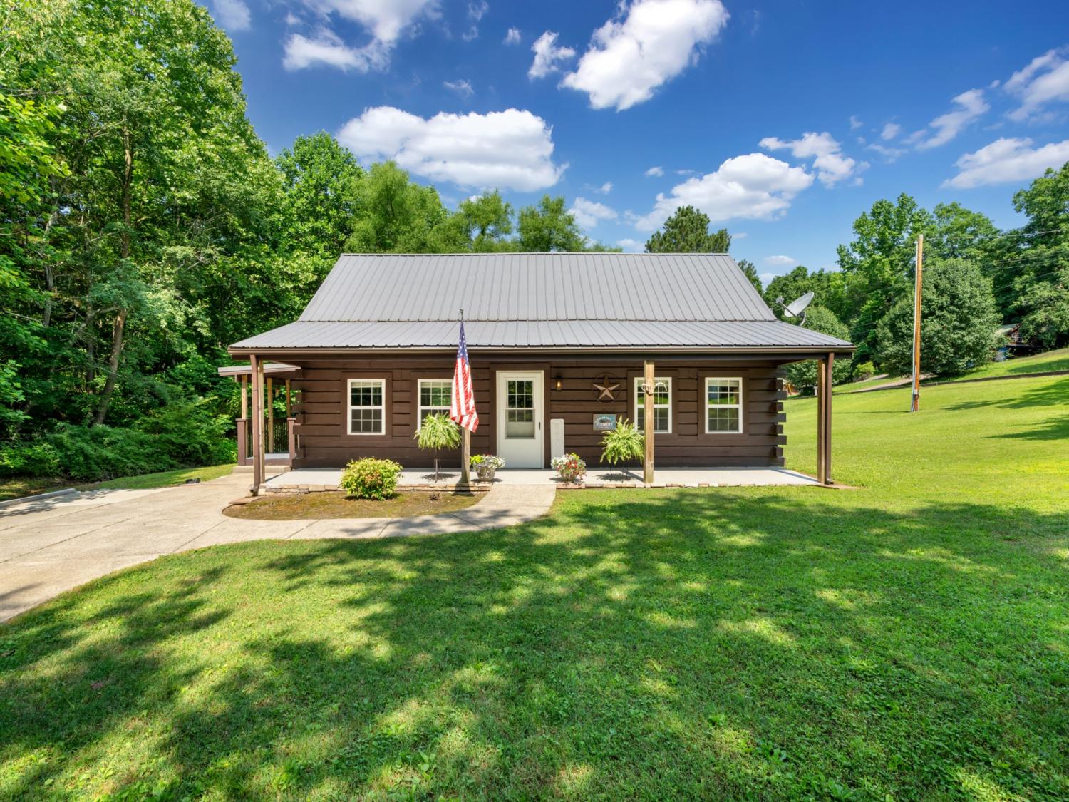 223-Oak-Tree-Dr For Sale