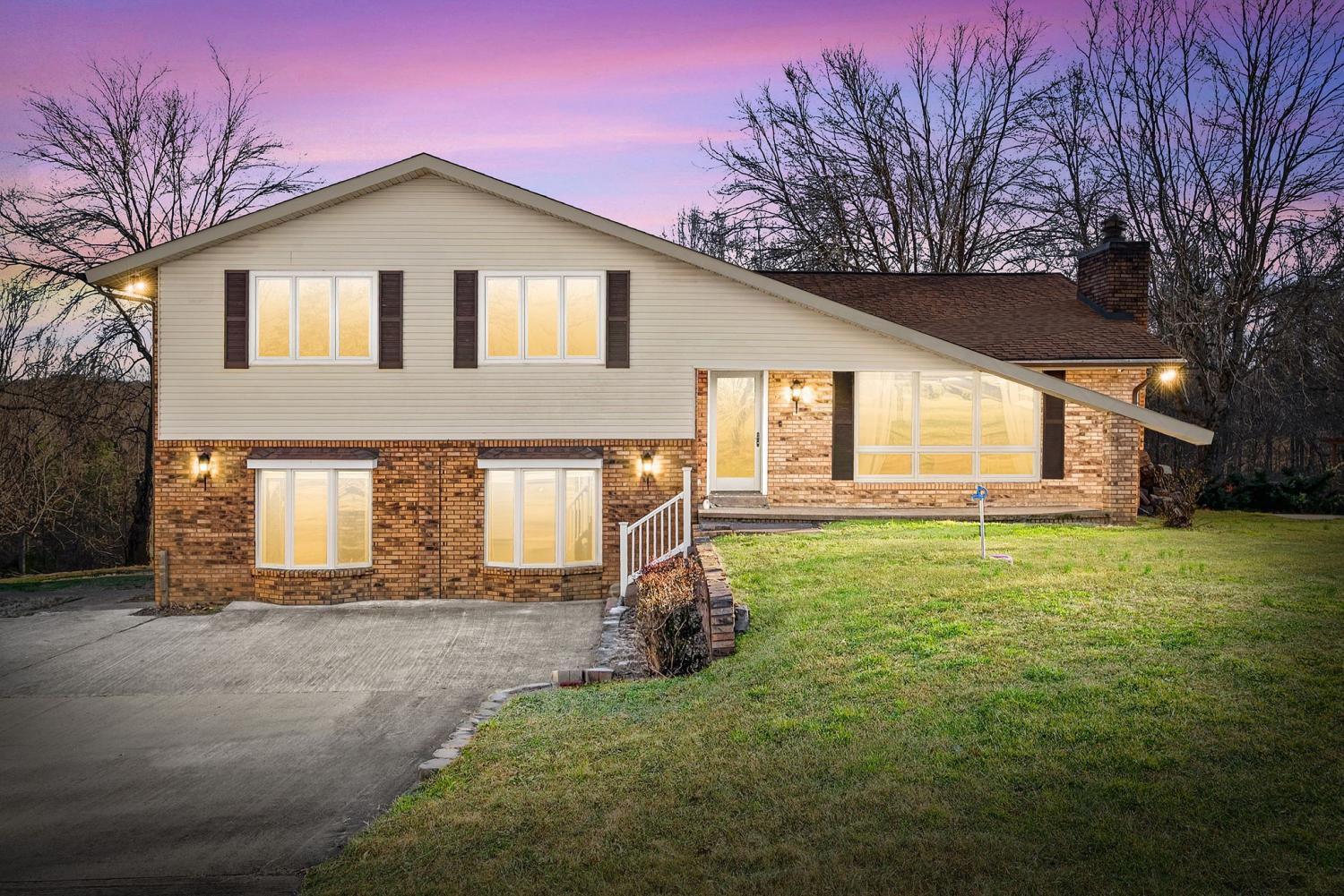 938-Belmont-Rd For Sale