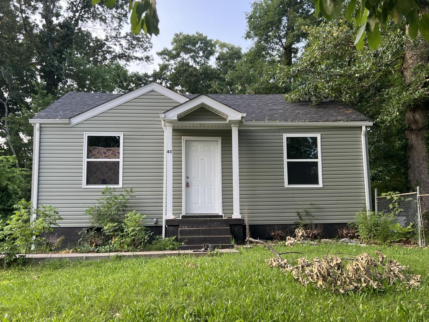 43-Chestnut-Dr For Sale