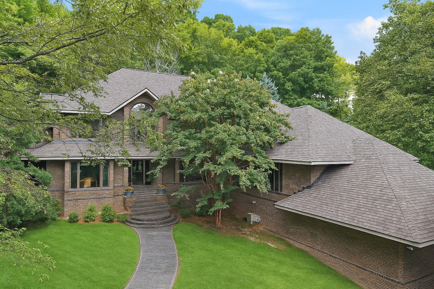 5543-Stanford-Dr For Sale
