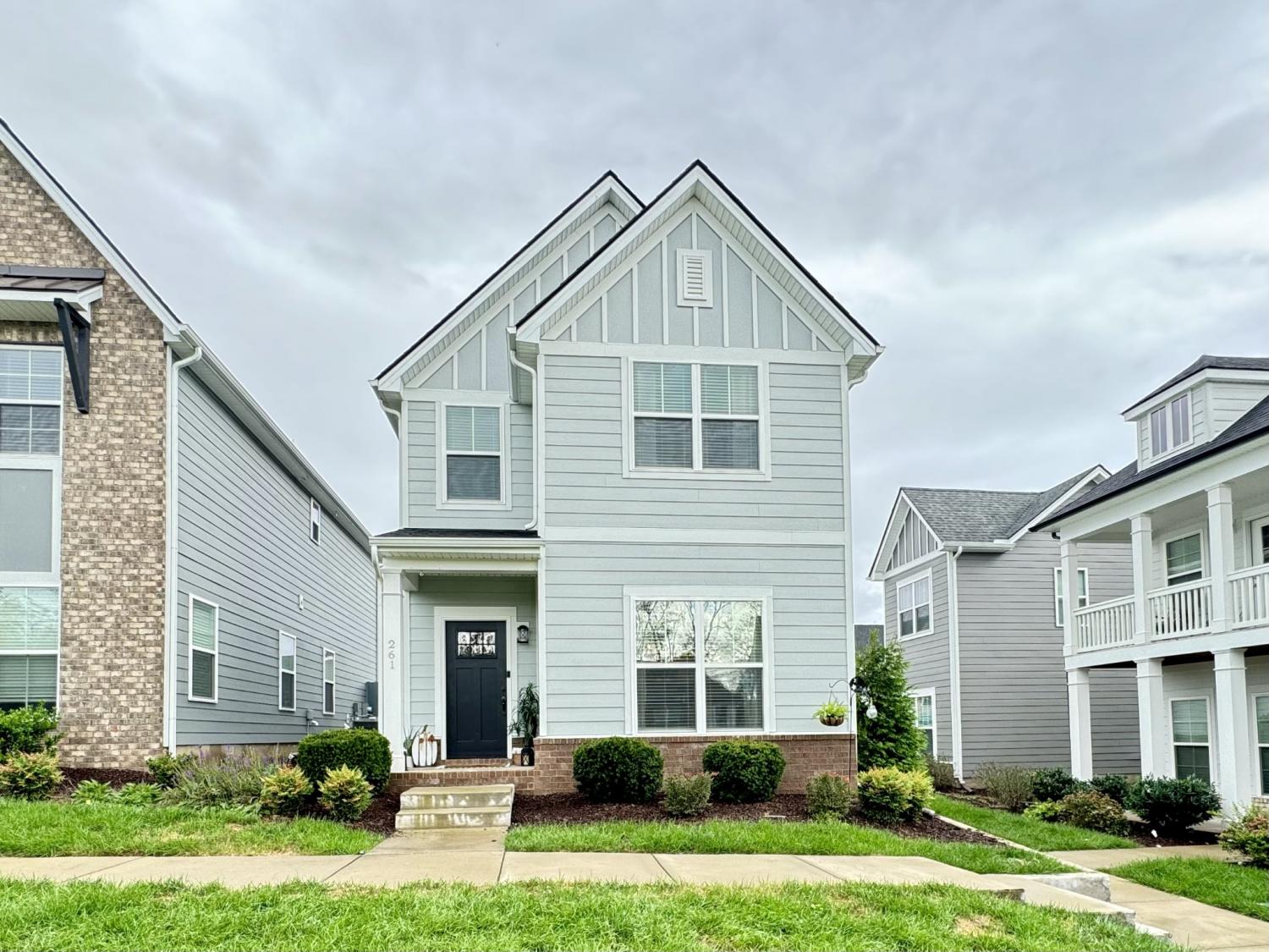 261-Holywell-Dr For Sale