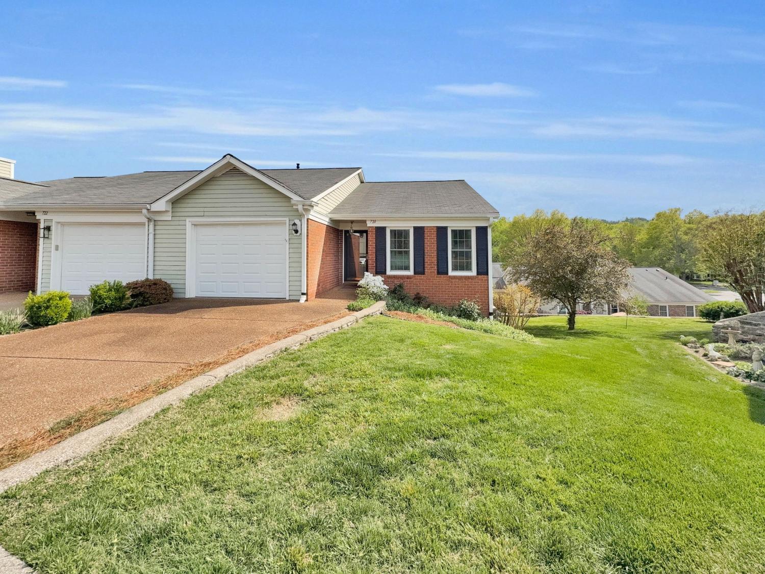 720-Mount-Carmel-Pl For Sale