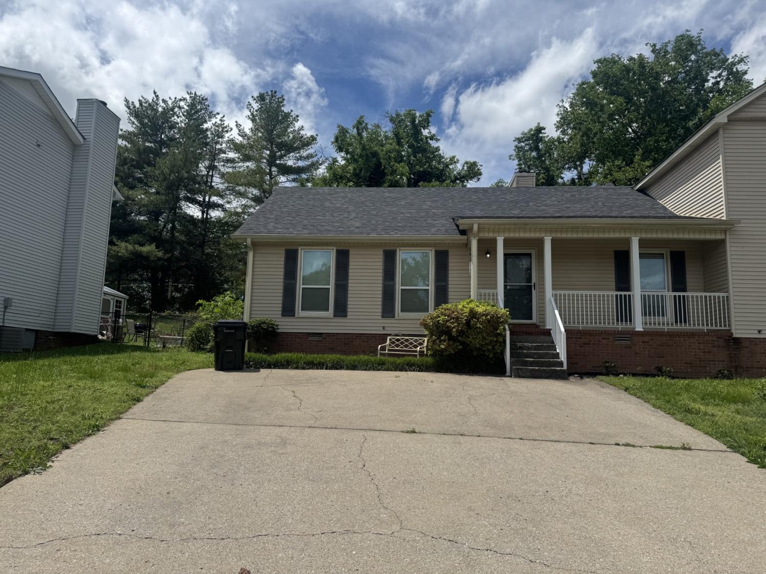 1016-Silver-Point-Drive For Sale