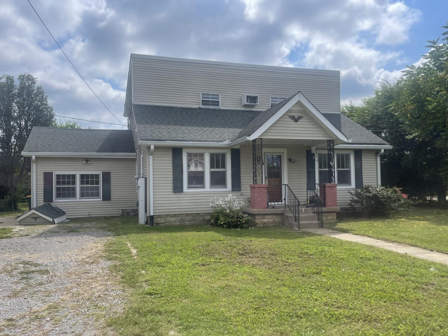 563-Victor-Ave For Sale