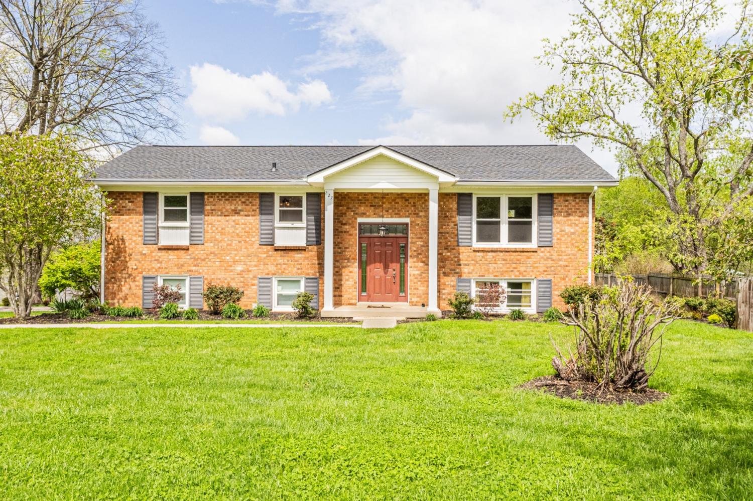 227-Edgewater-Dr For Sale