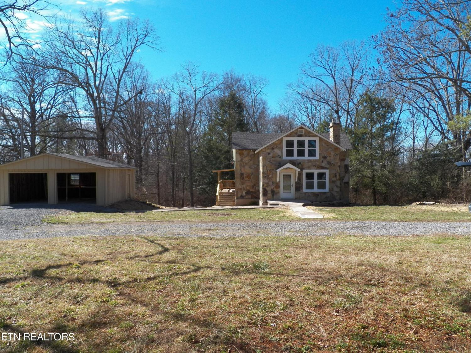 871-Pomona-Rd For Sale