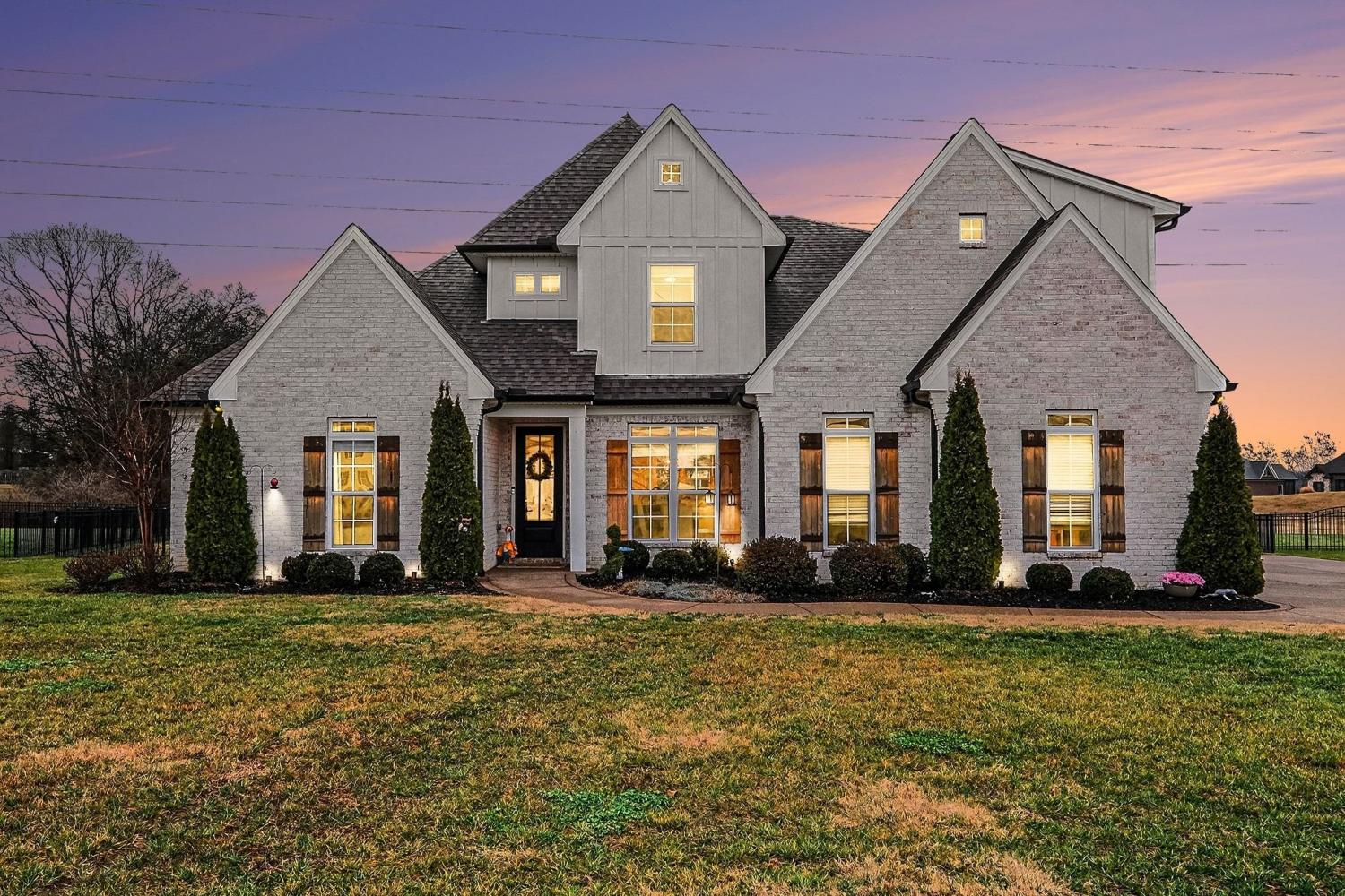 989-Westbrook-Dr For Sale