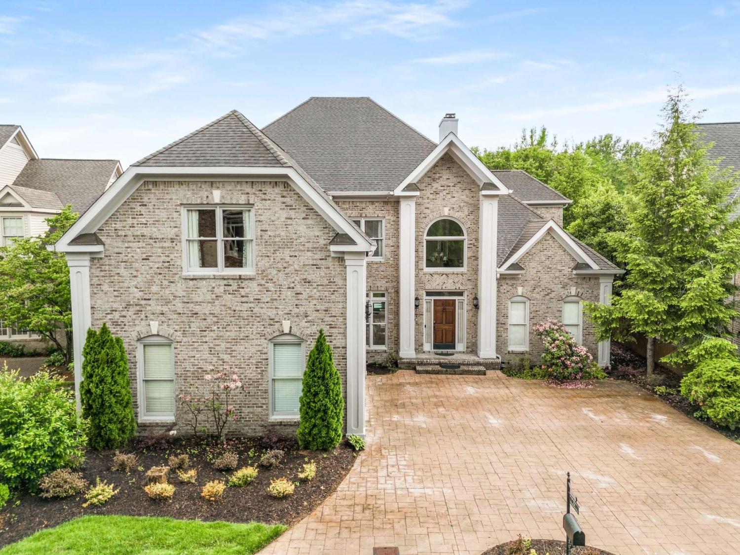 316-Whitworth-Way For Sale