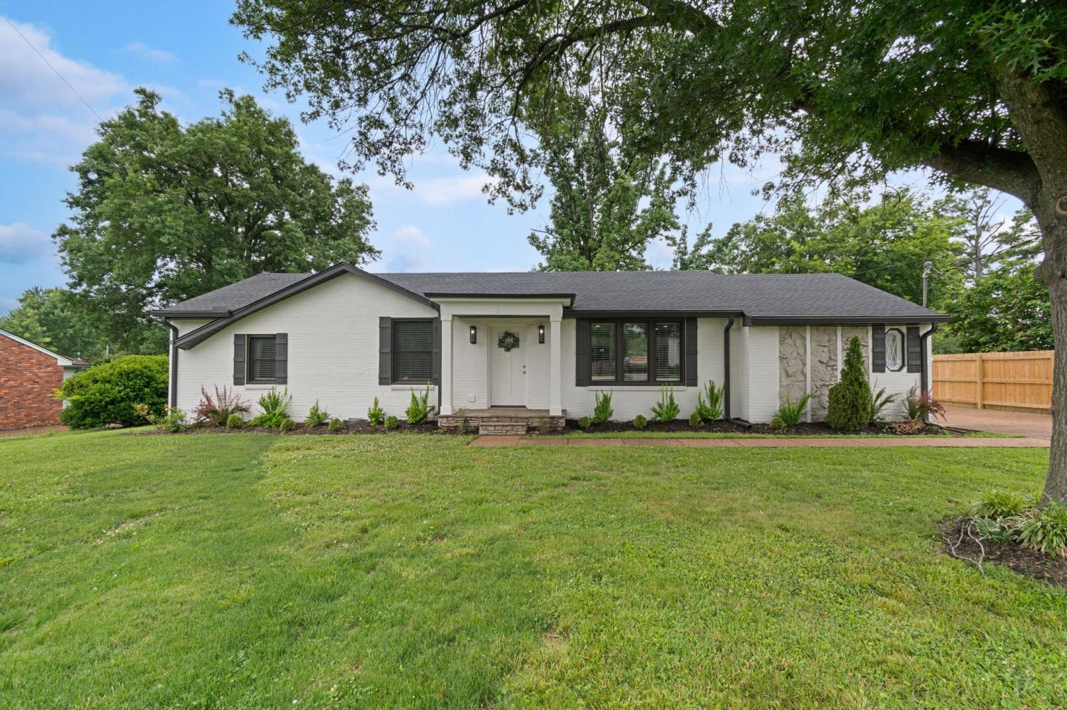 405-Lynn-Dr For Sale