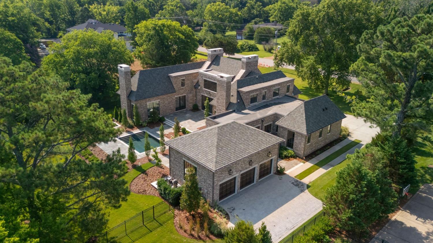 1206-Tyne-Blvd For Sale