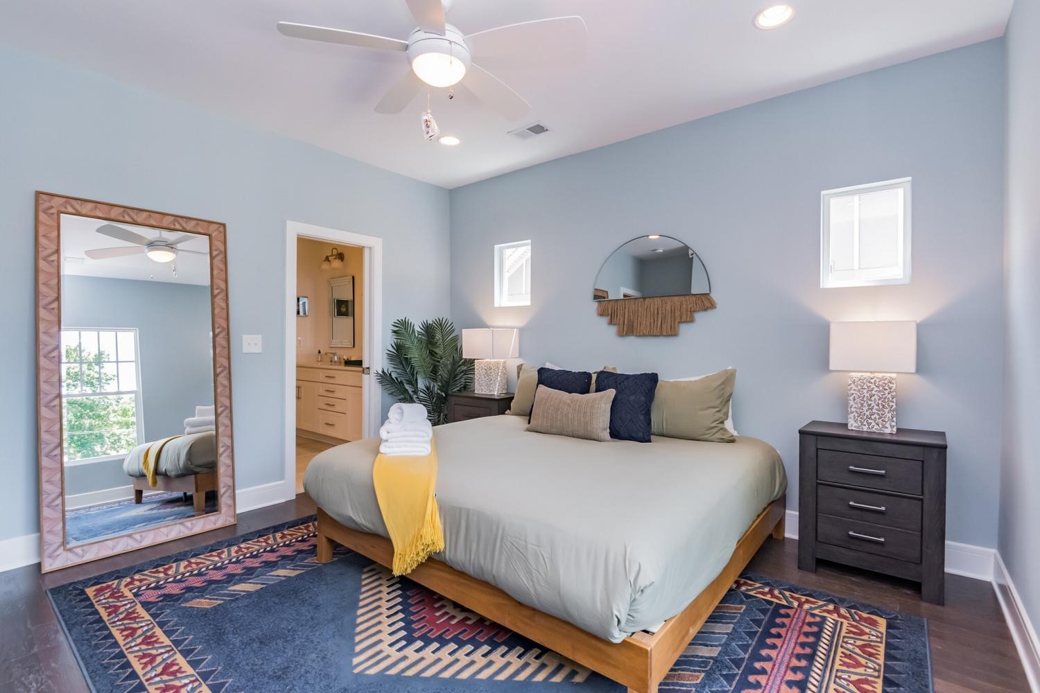 2118-Elliott-Ave For Sale