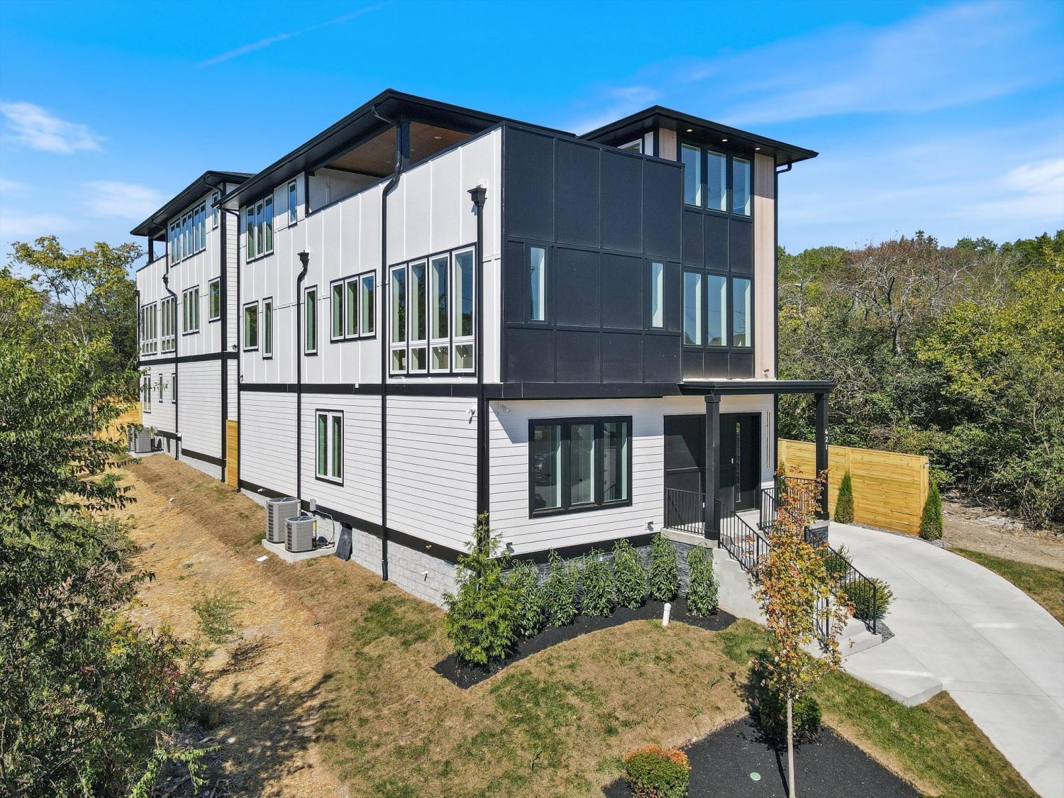 421-Monticello-St For Sale