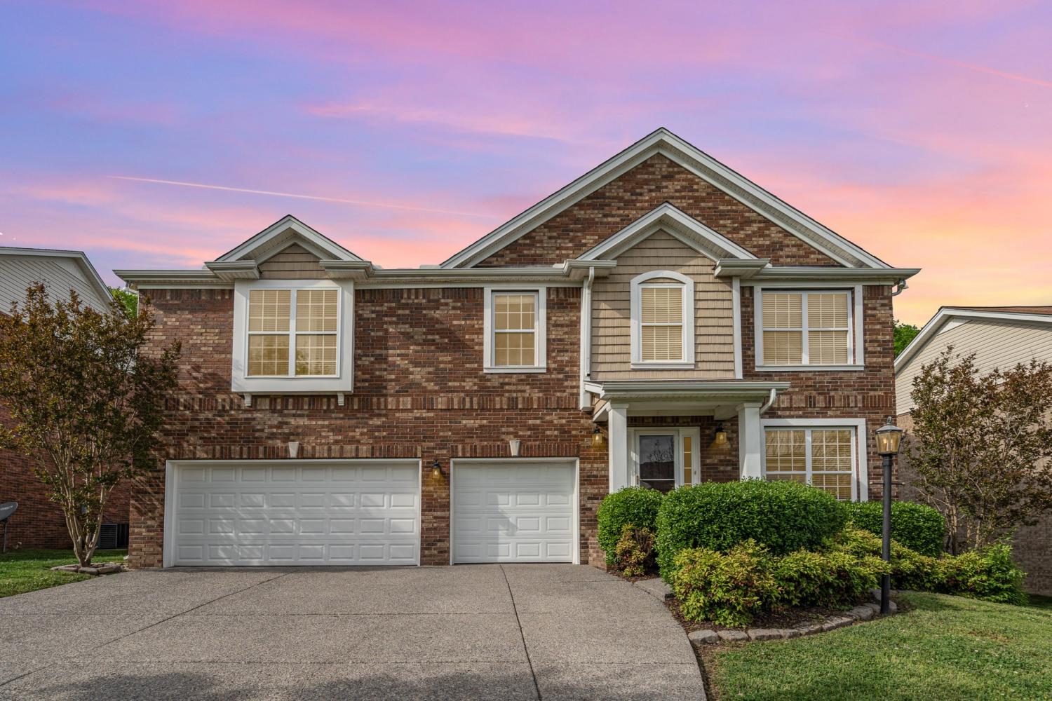2025-Hawks-Nest-Dr For Sale