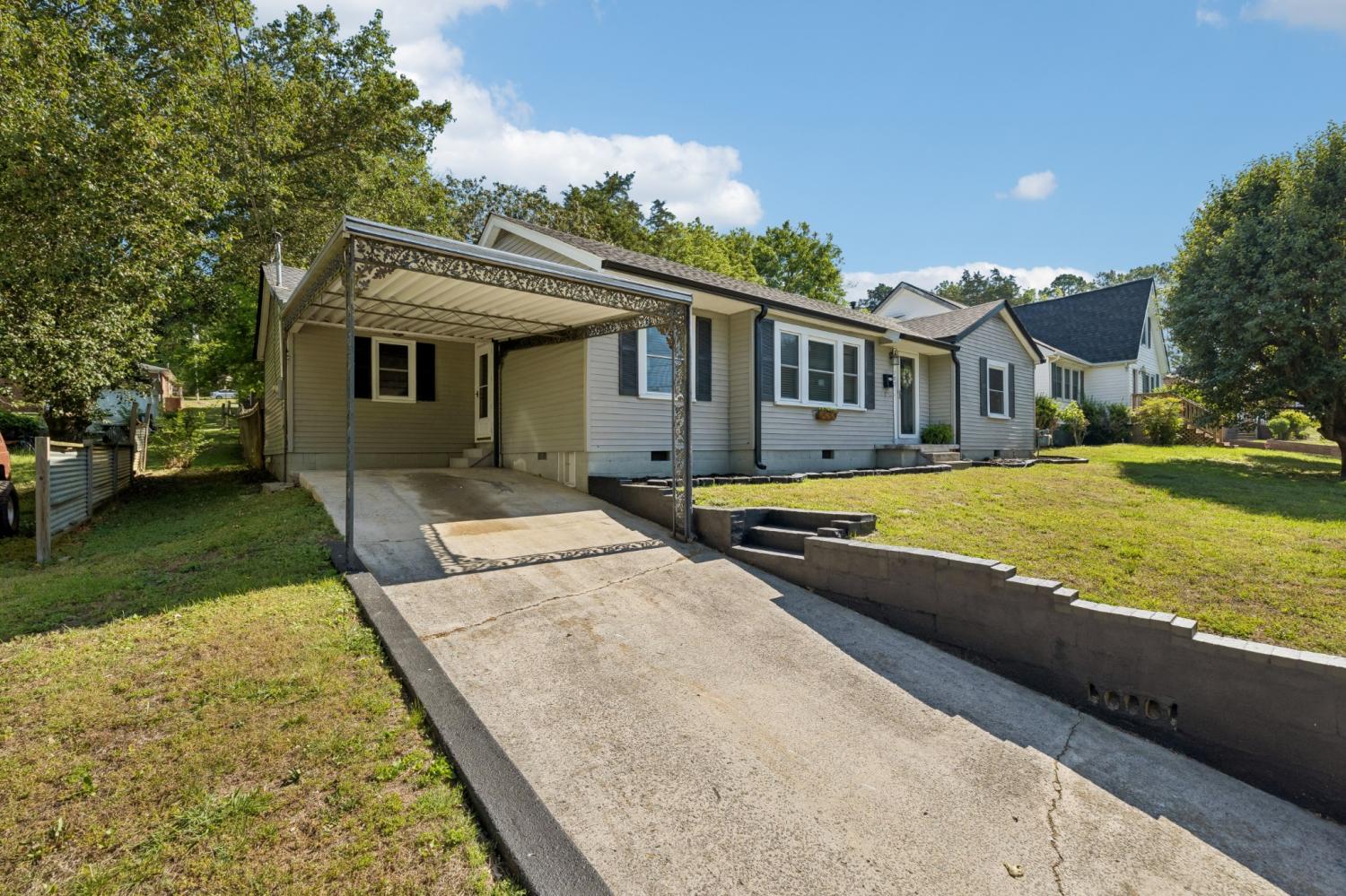 707-Jefferson-Ave--E For Sale