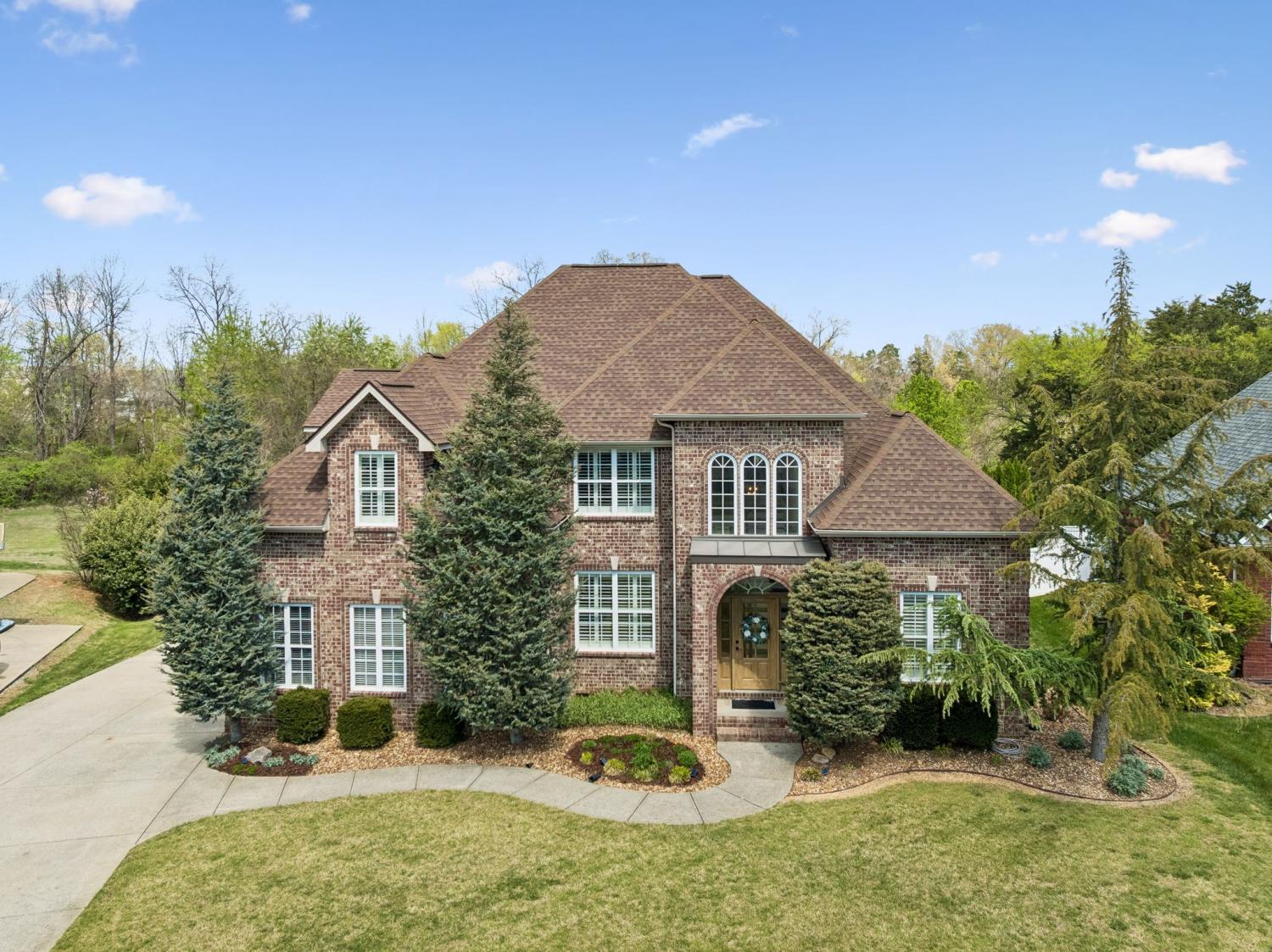 427-Creekview-Drive For Sale