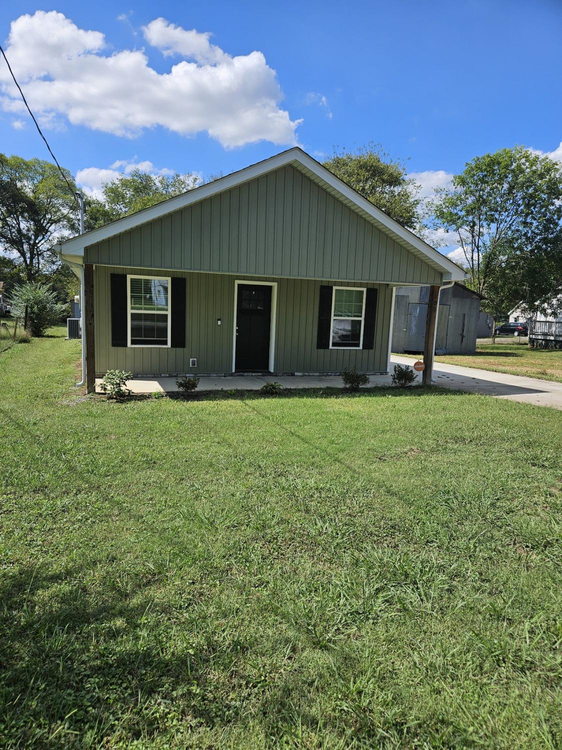 100-Baker-St For Sale