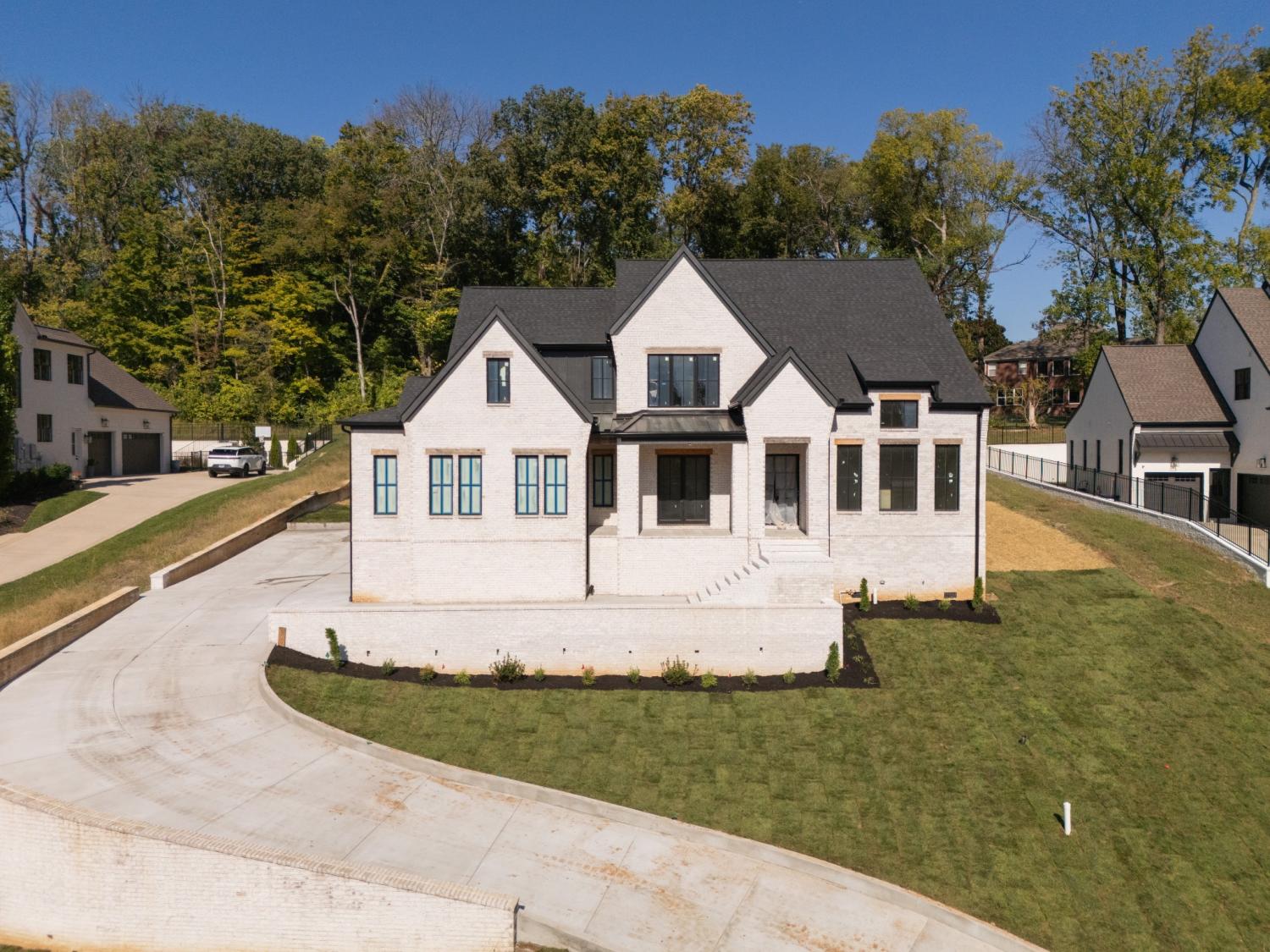 1586-Eastwood-Dr For Sale