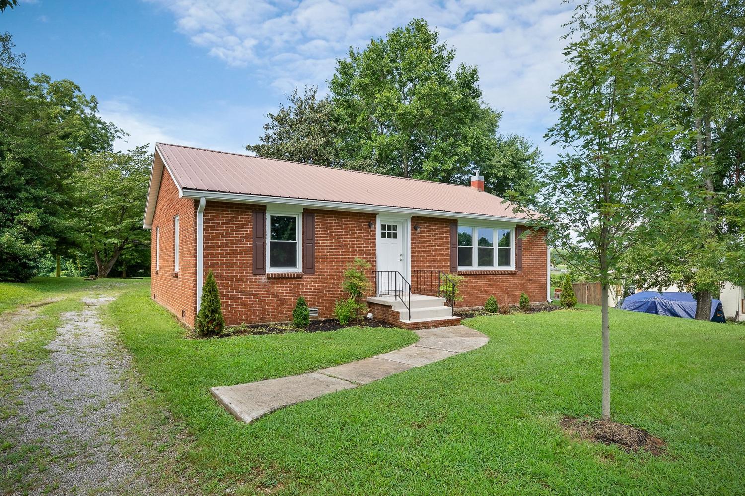 218-Roosevelt-Rd For Sale