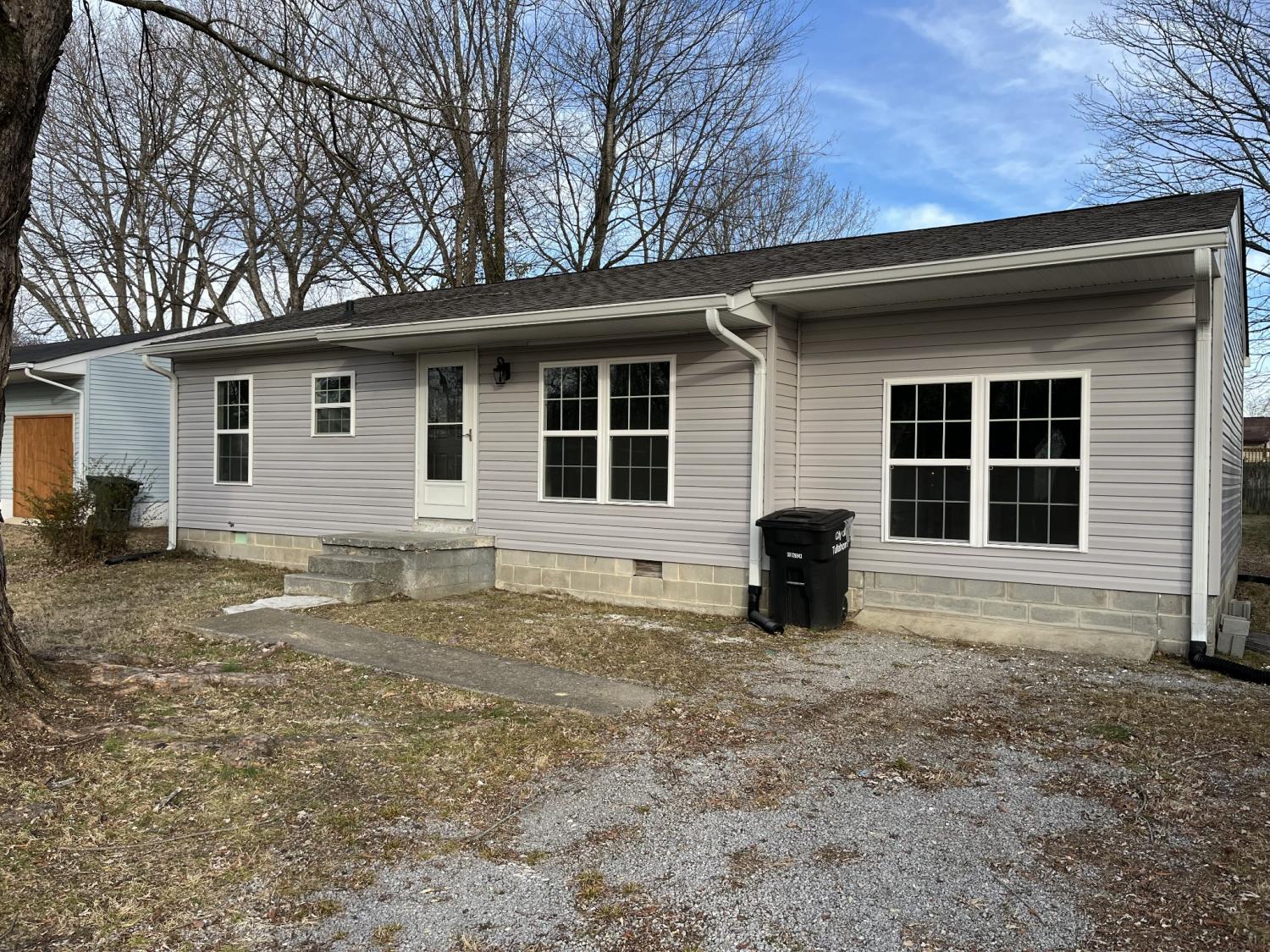425-Oakwood-Rd For Sale