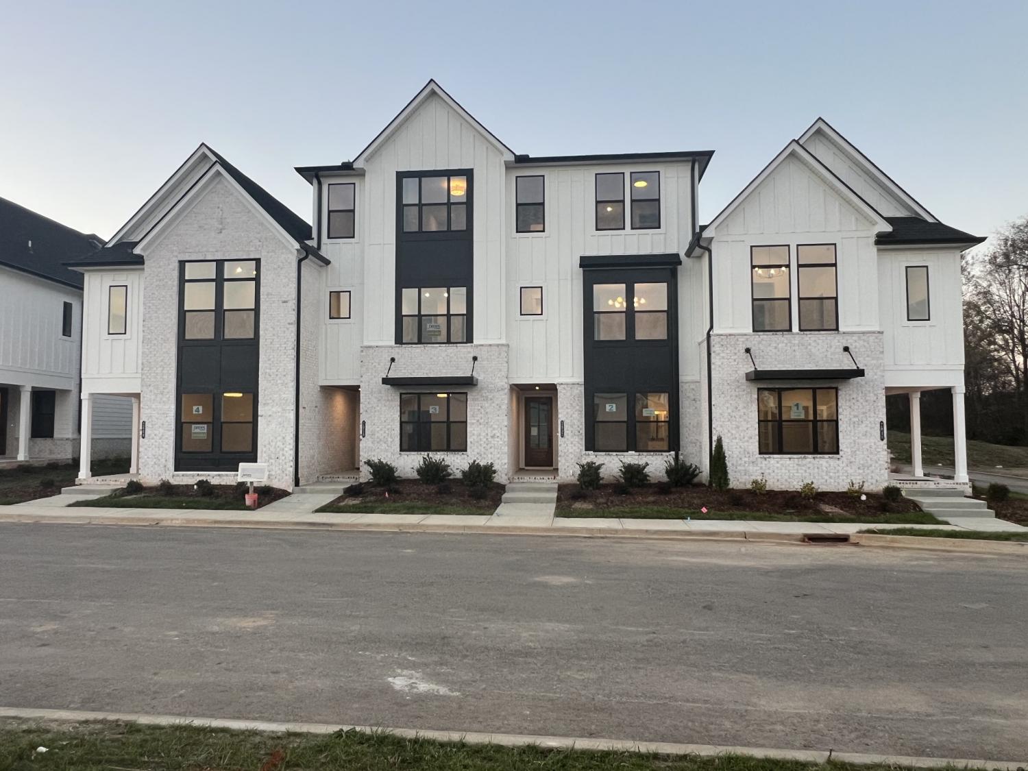 2060-Conductor-Ln For Sale