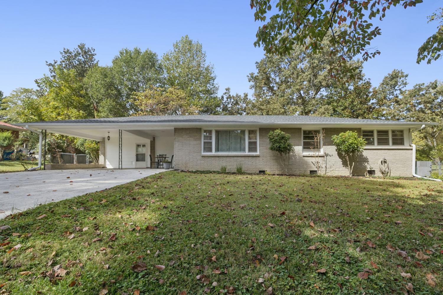 611-Adams-St For Sale