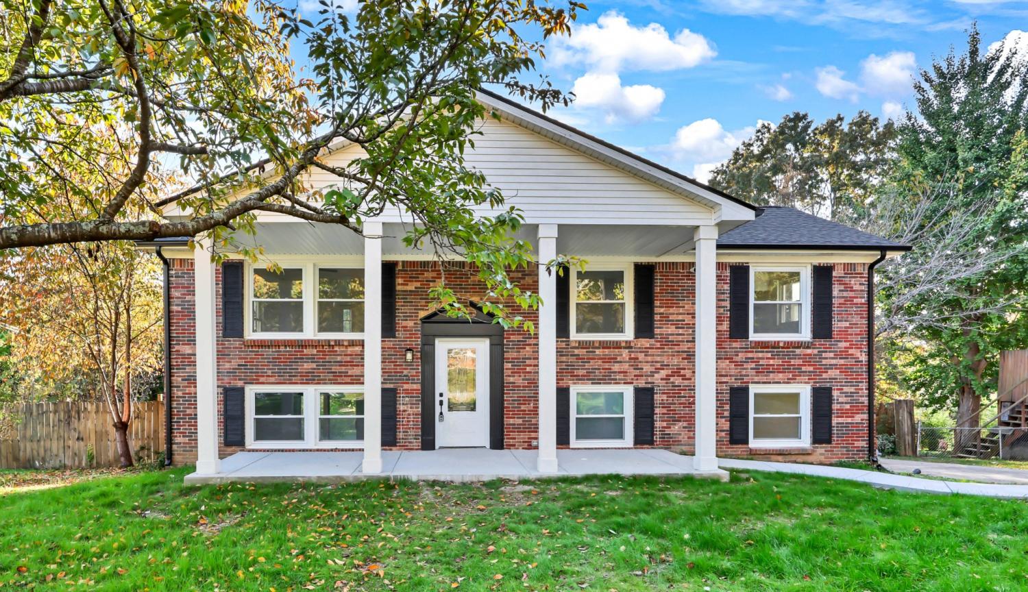 206-Kings-Deer-Dr For Sale