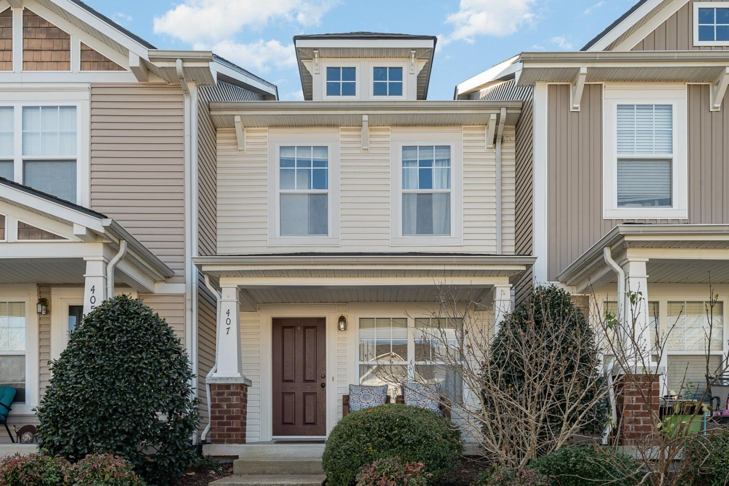 407-Shadow-Glen-Dr For Sale