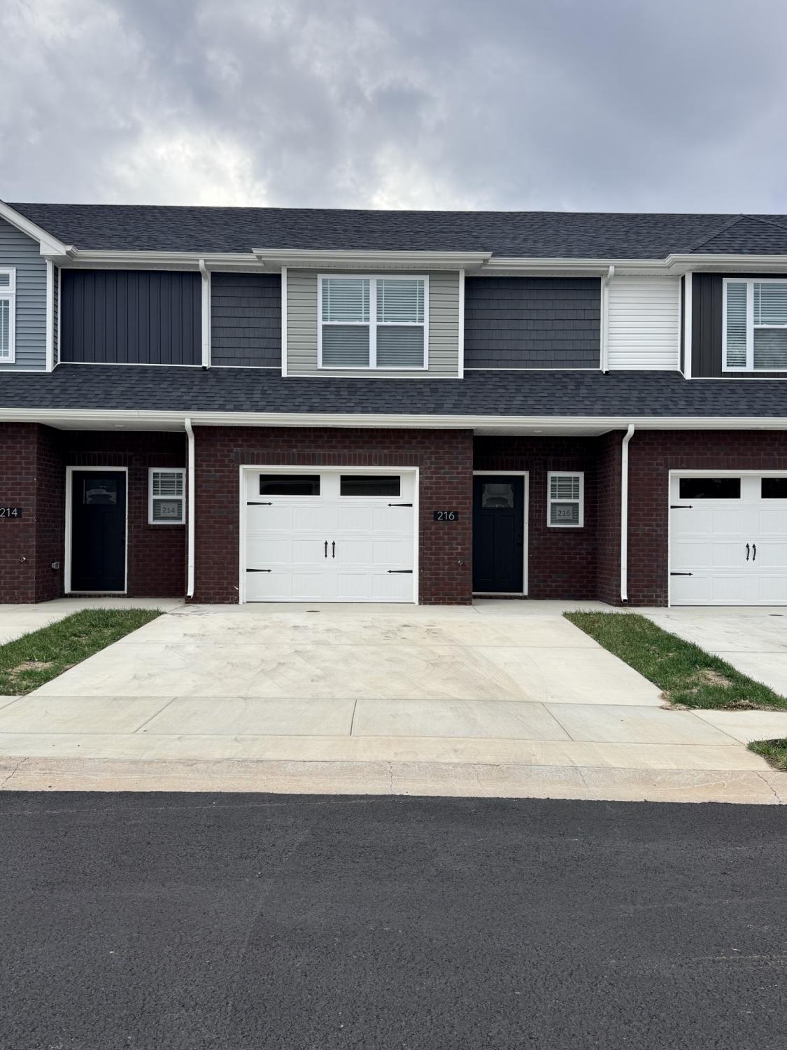 216-W-Fallow-Ct For Sale