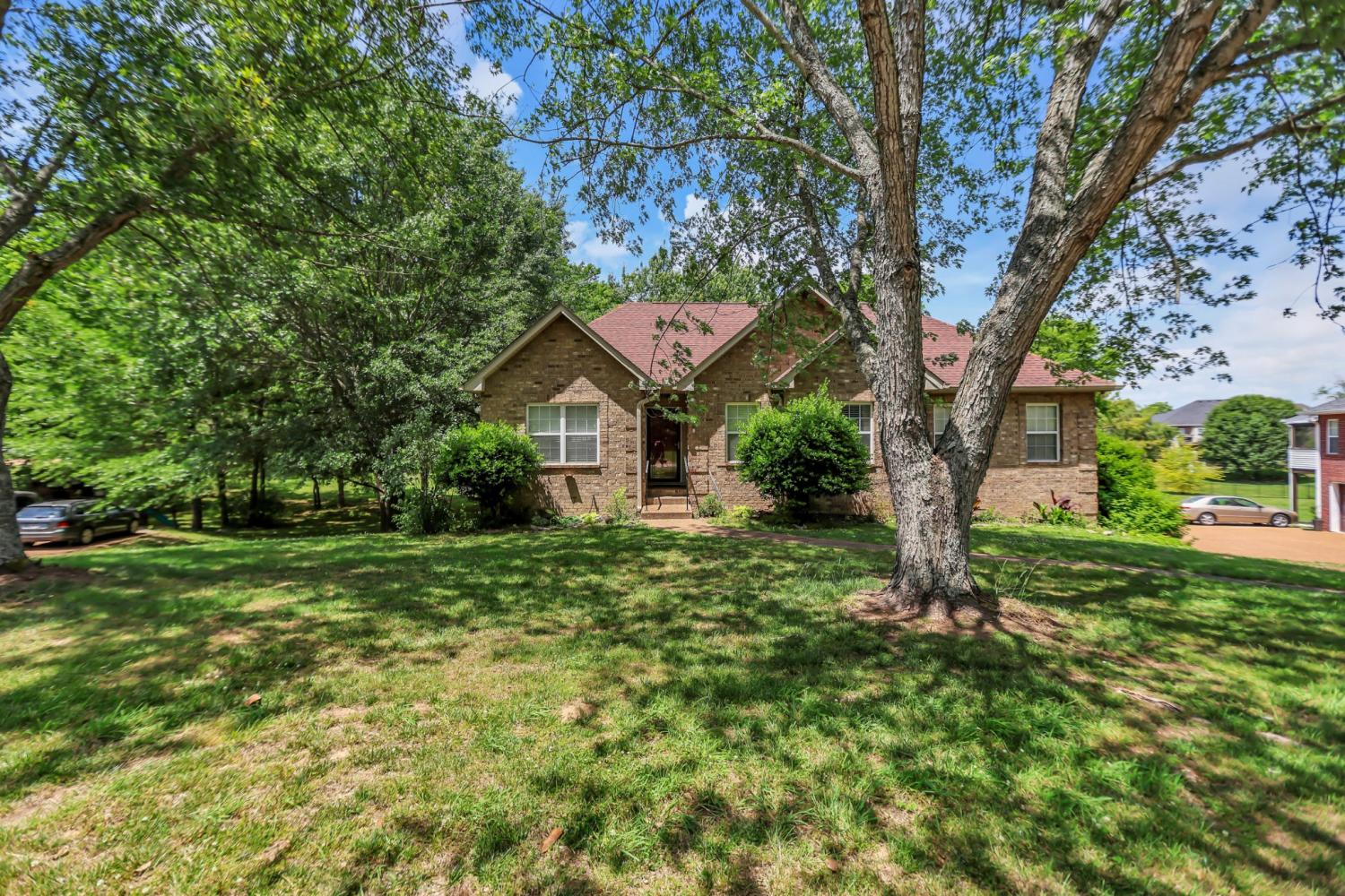 1308 Mallard Dr TN 37174 For Sale - 