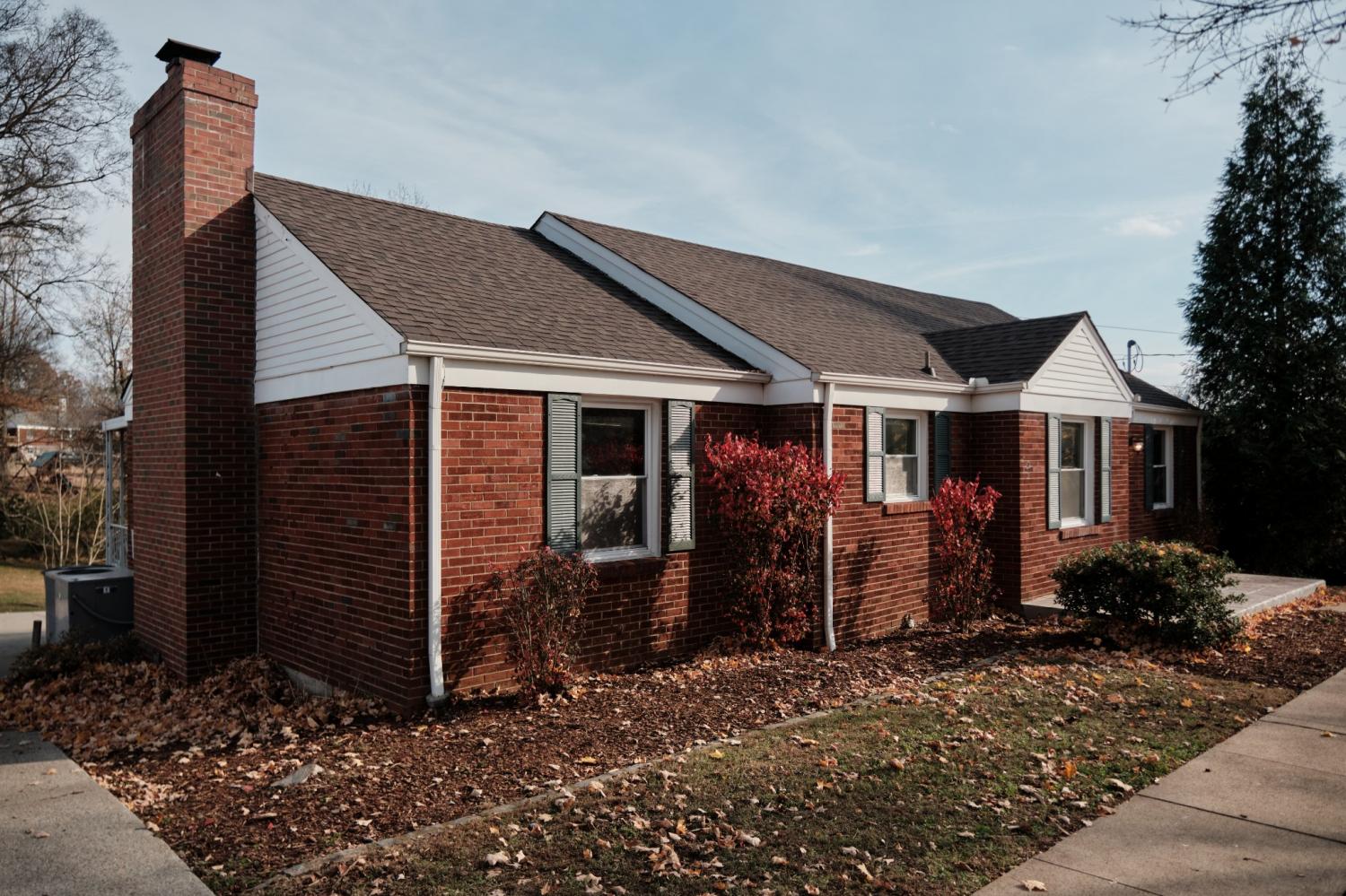 1421-Rosebank-Ave For Sale