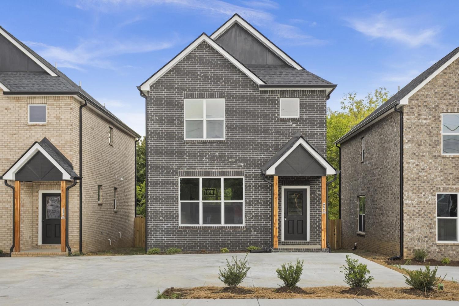 656-Chambers-St For Sale