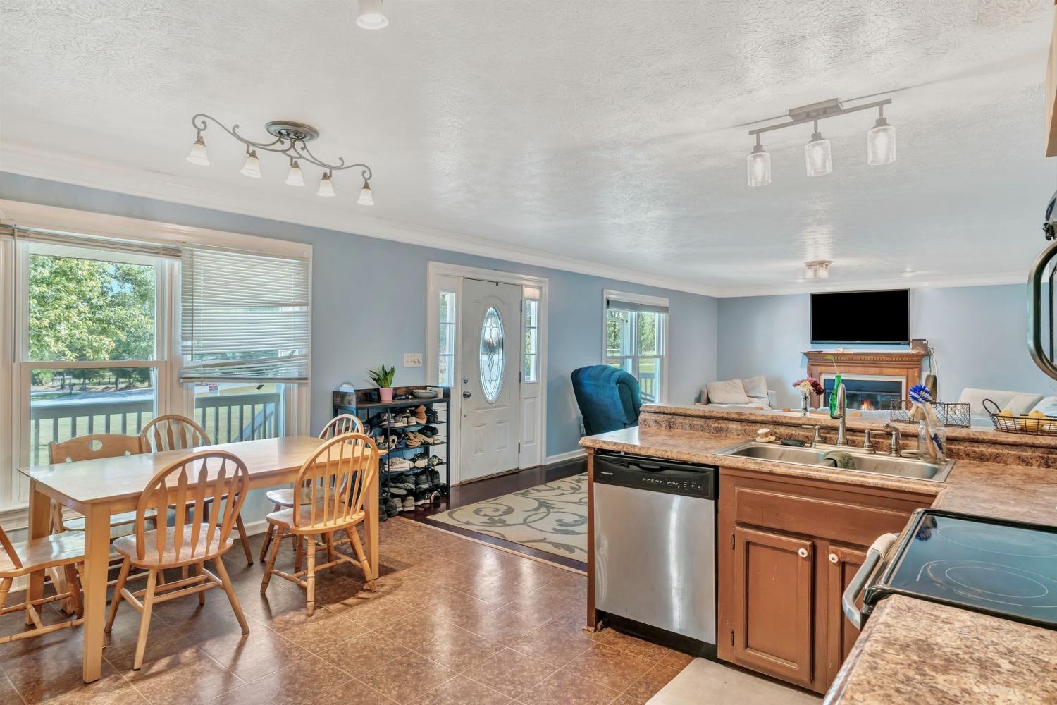 1001-Homestead-Trl For Sale