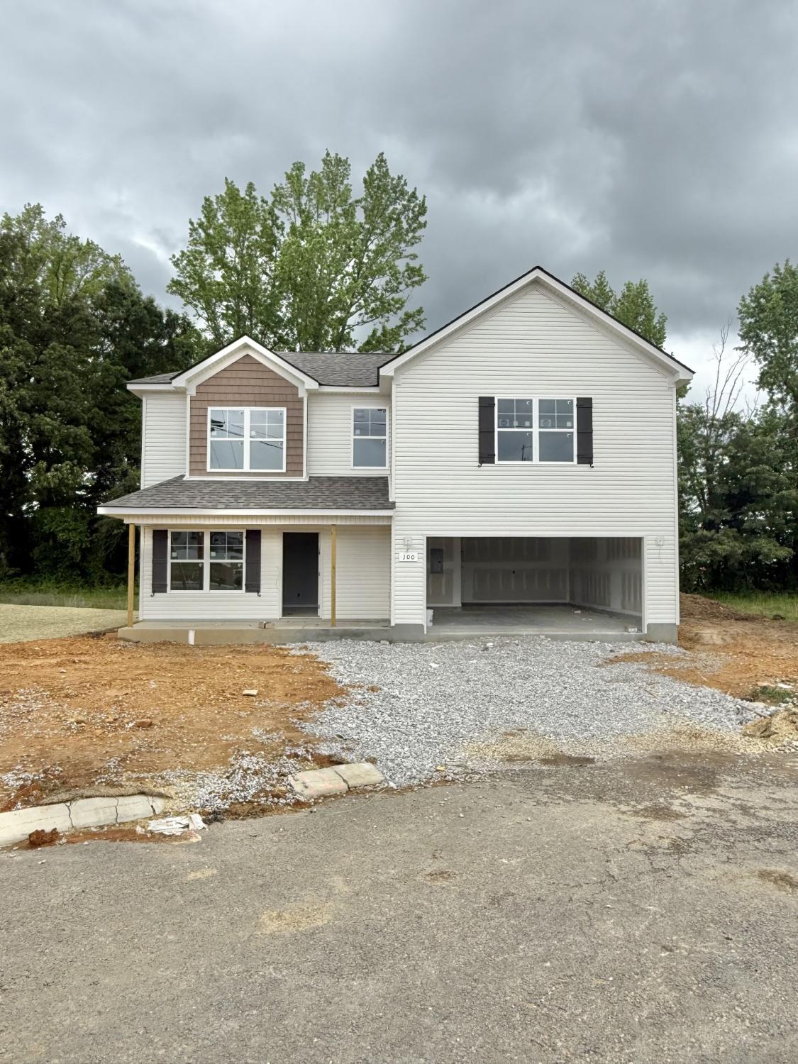100-Stonehenge-Cir For Sale