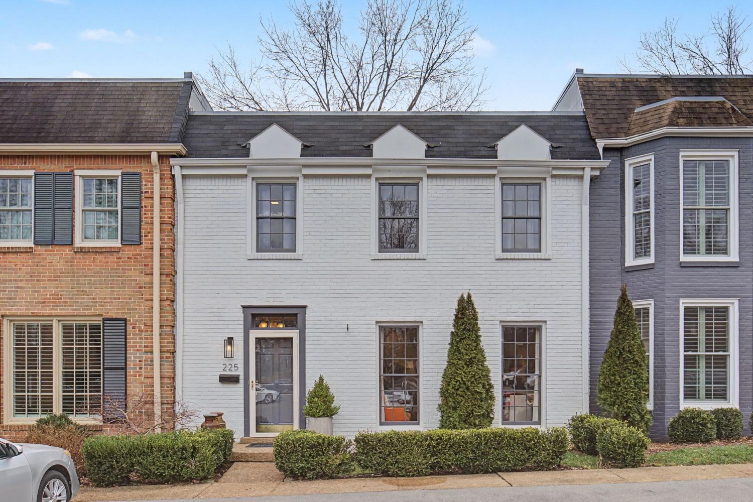 4400-Belmont-Park-Ter For Sale