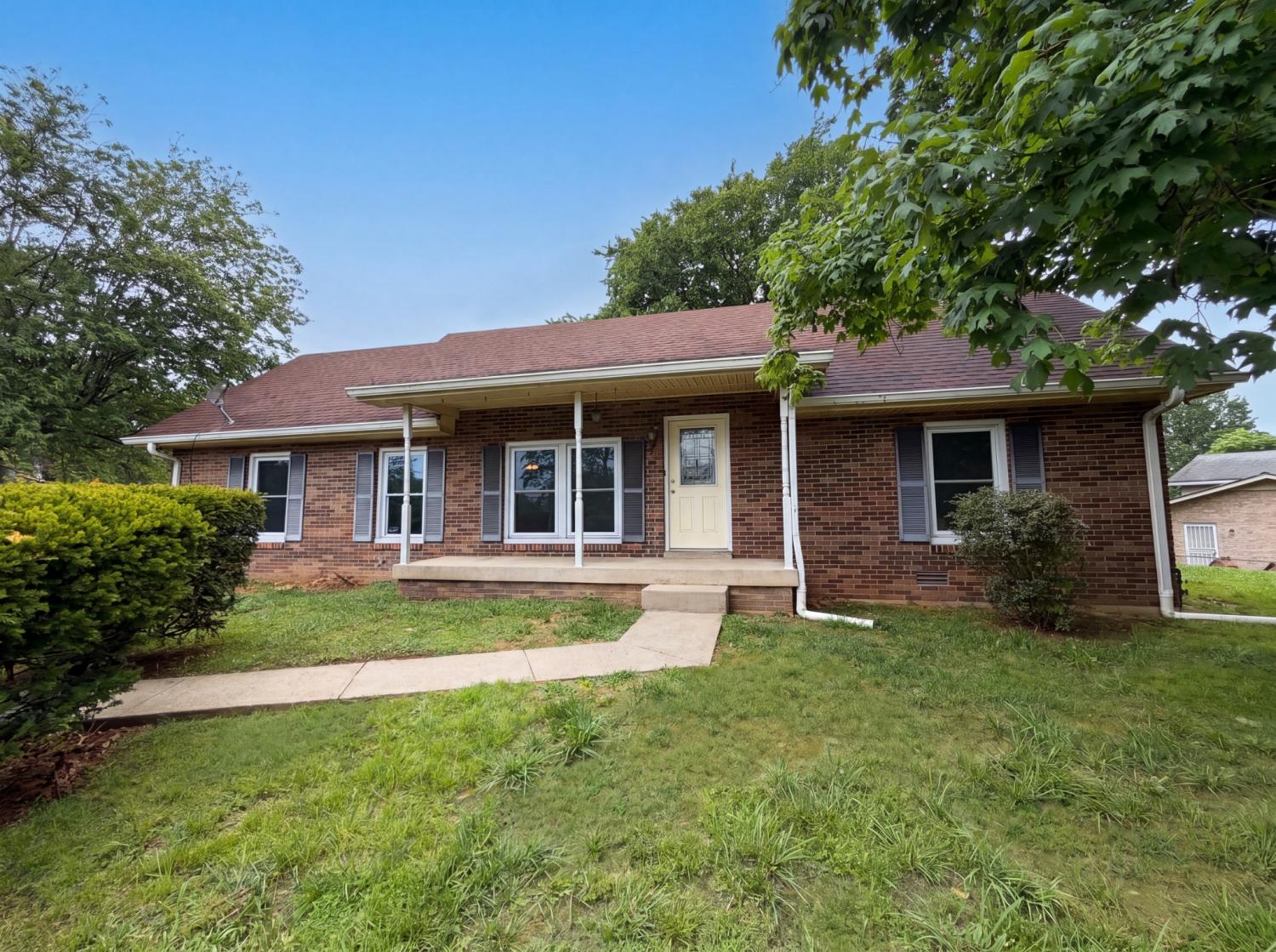 2536-Edge-O-Lake-Dr For Sale