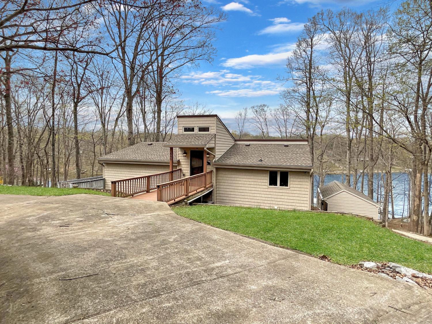 695-Bayshore-Dr For Sale