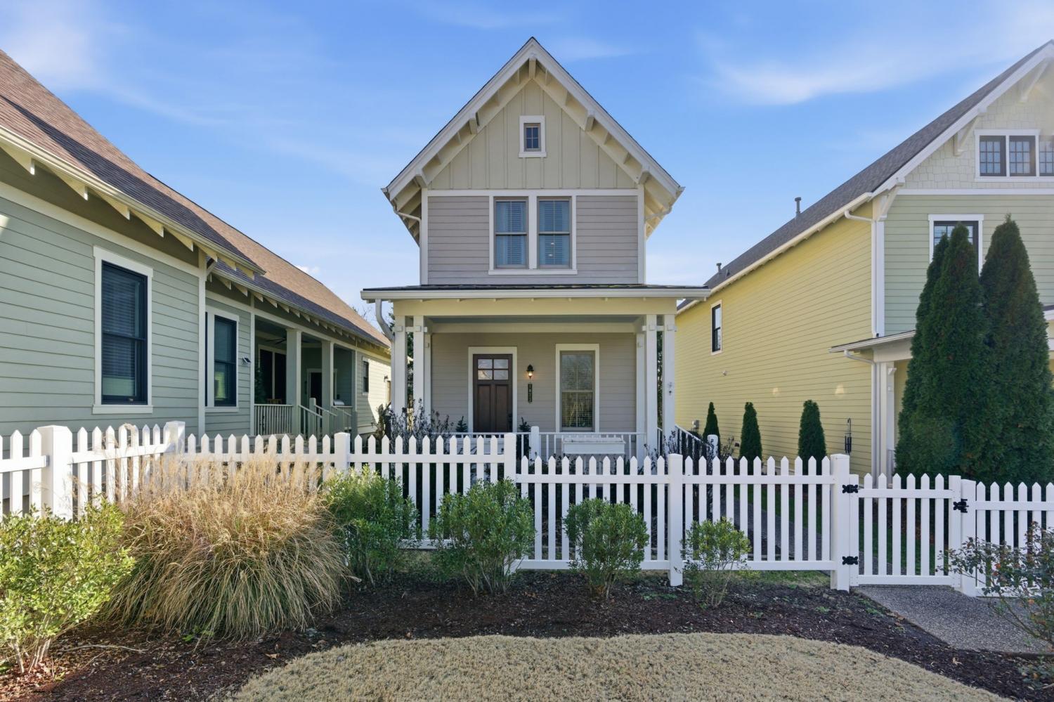 1073-Rochelle-Ave For Sale