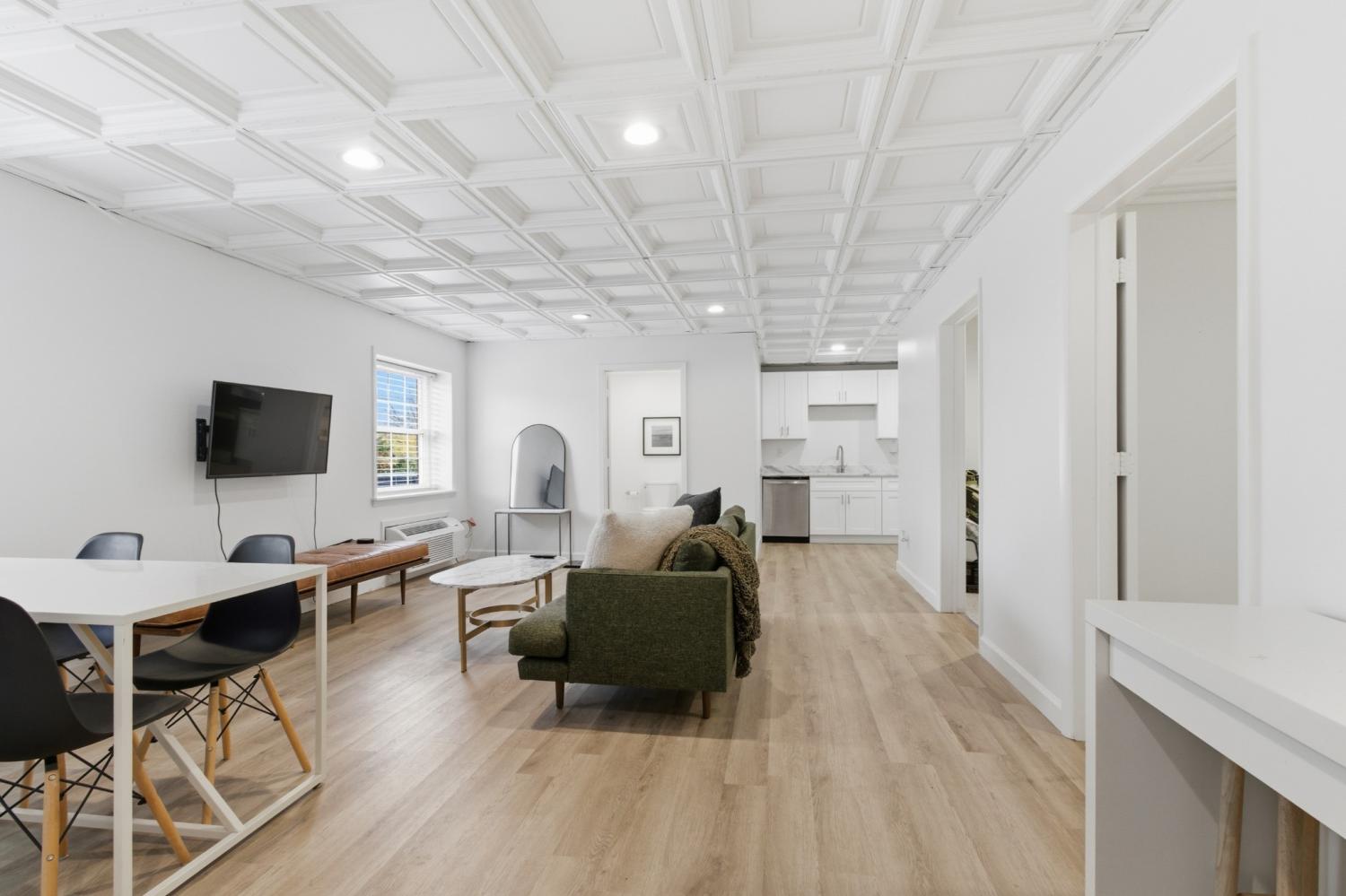 1112-Clifton-Ln For Sale